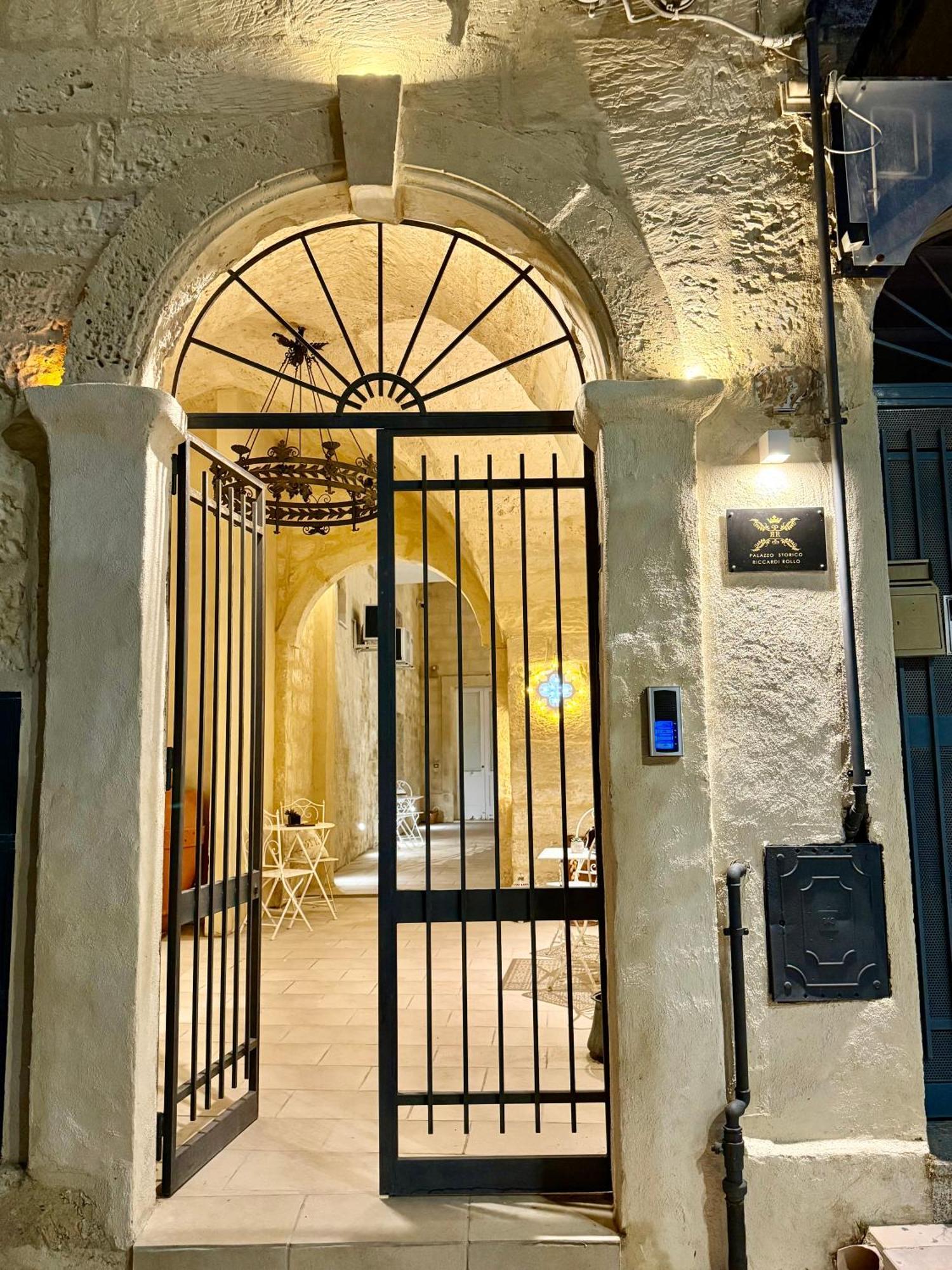 Palazzo Storico Riccardi Rollo San Cesario di Lecce Exterior foto